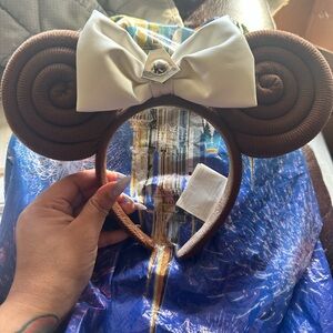 Princess Leia Mickey Ears with Bow